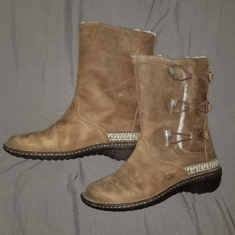 Ugg Tooth Toggle Shearing Boots *RARE* Size 8 - Picture 3 of 11